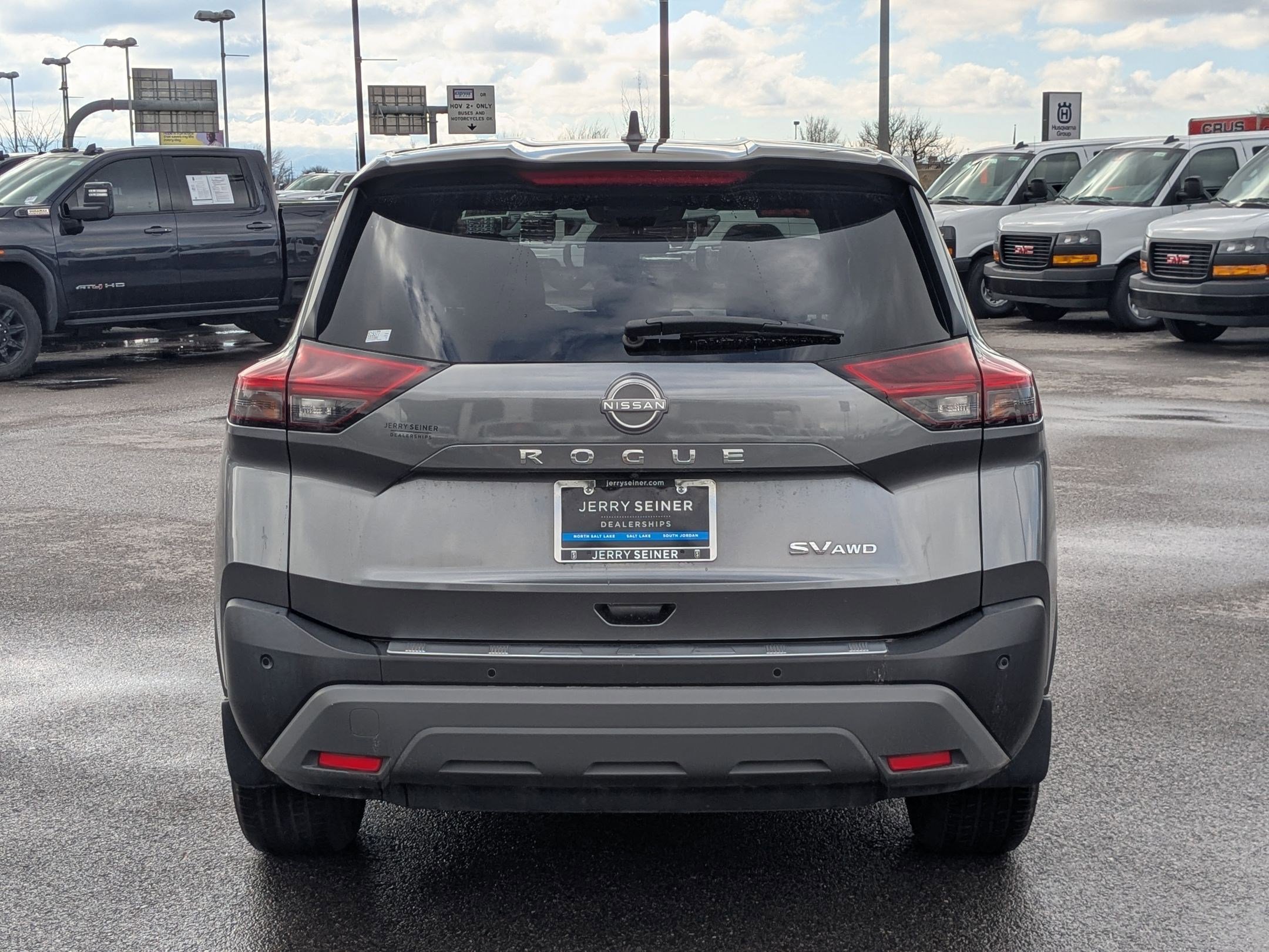 Used 2022 Nissan Rogue SV image 5