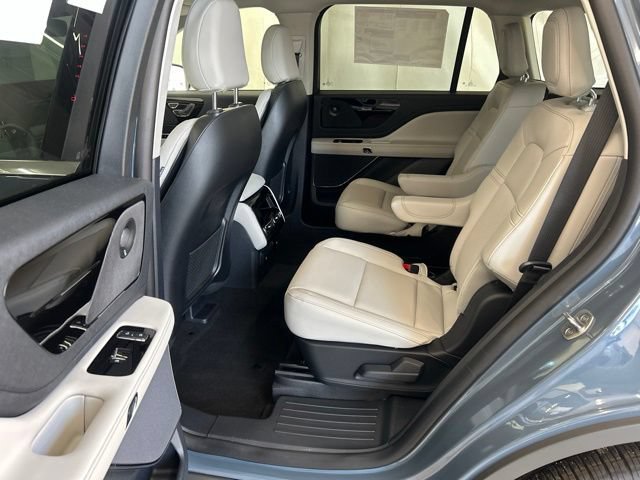 New 2026 Lincoln Aviator AWD image 10
