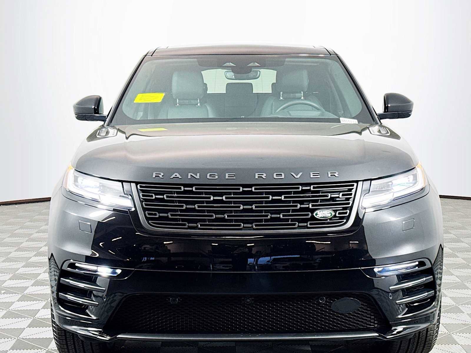 Used 2026 Land Rover Range Rover Velar Dynamic SE AWD/4WD image 2
