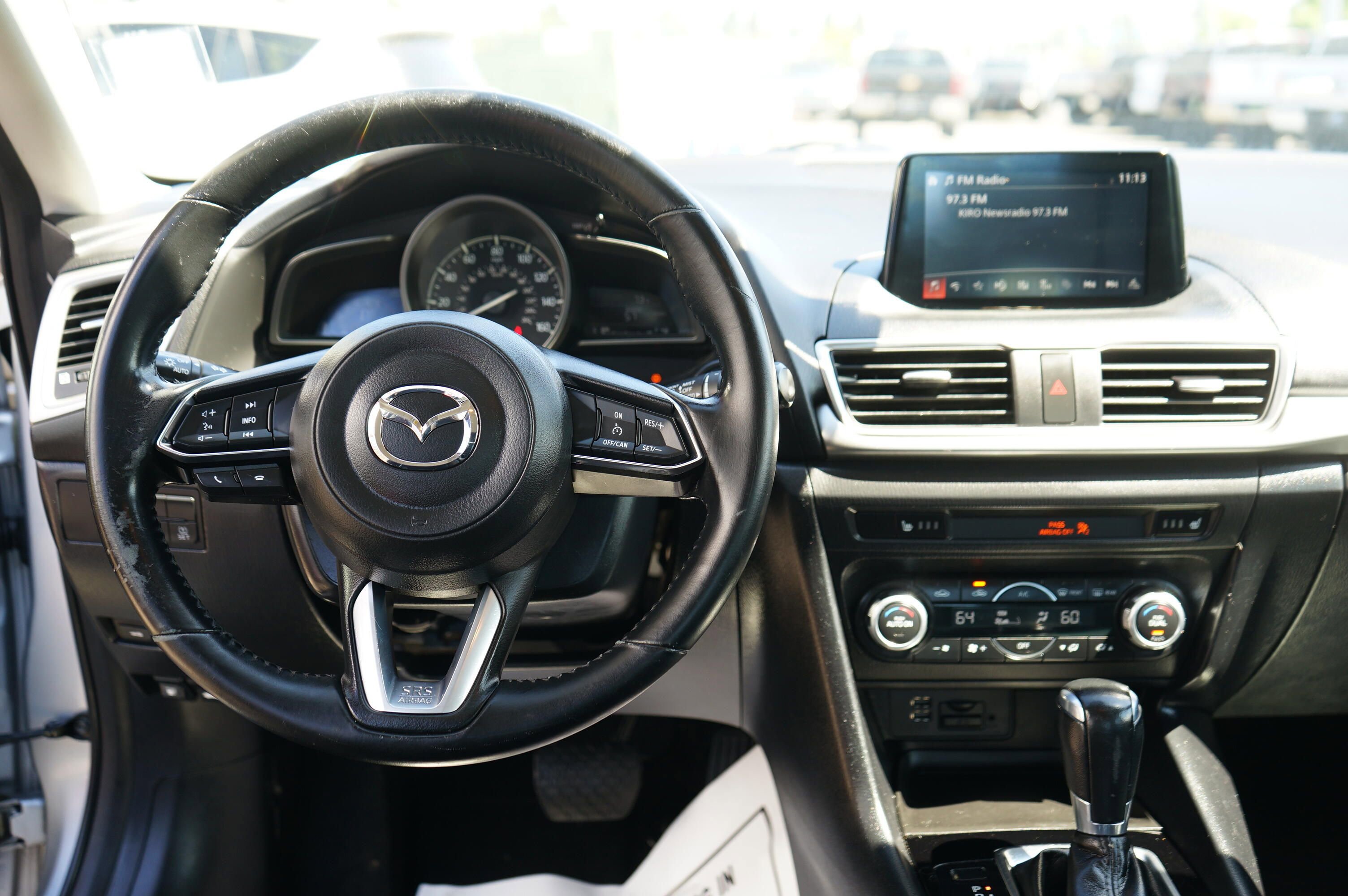 Used 2018 MAZDA MAZDA3 Touring FWD image 15
