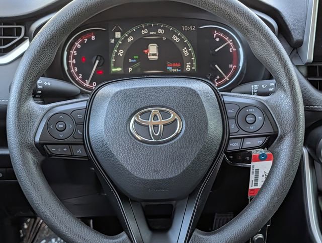 Used 2024 Toyota RAV4 LE FWD image 12