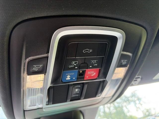 Used 2022 RAM 1500 Laramie w/ Sport Appearance Package AWD/4WD image 29