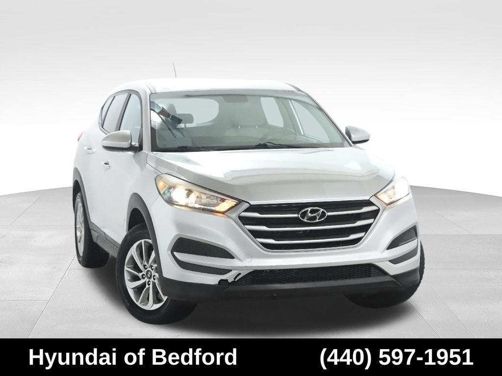 Used 2017 Hyundai Tucson SE w/ Cargo Package FWD image 1