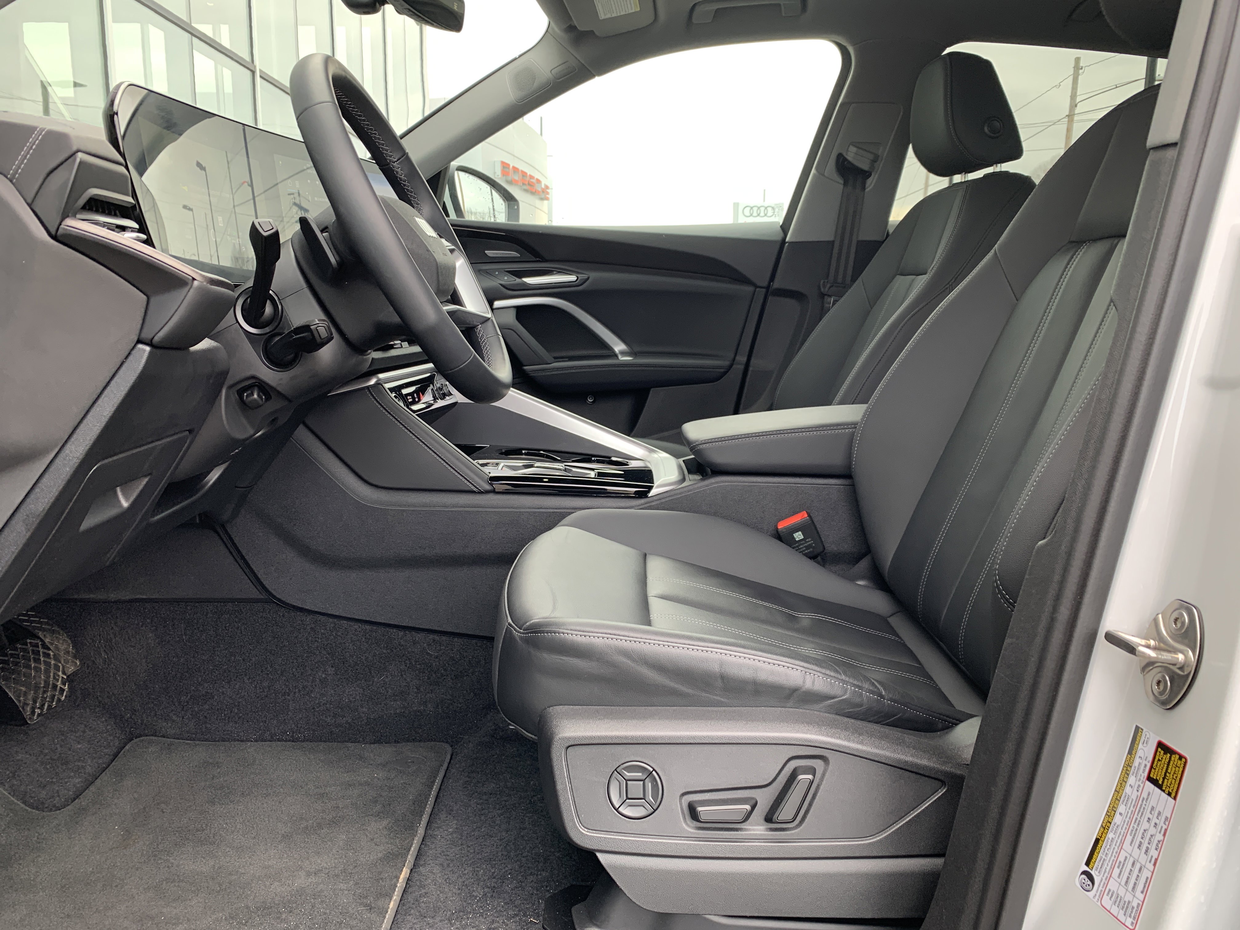 Certified 2025 Audi Q5 Premium Plus w/ Premium Plus image 5