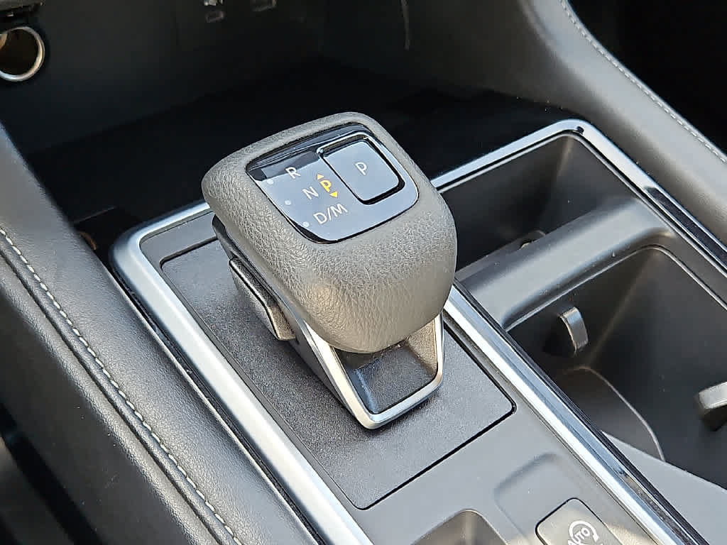 Used 2025 Nissan Pathfinder SV FWD image 13