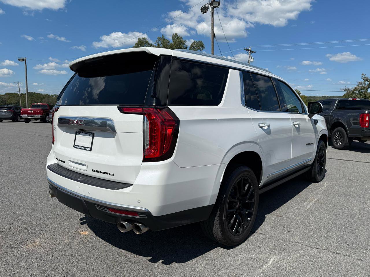 Used 2023 GMC Yukon Denali RWD image 6