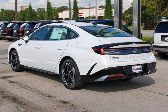 New 2026 Hyundai Sonata SEL image 3