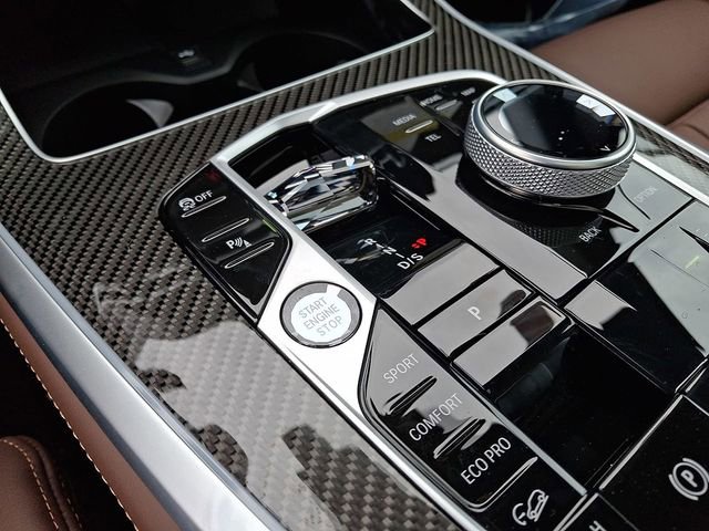 New 2026 BMW X5 M60i image 13