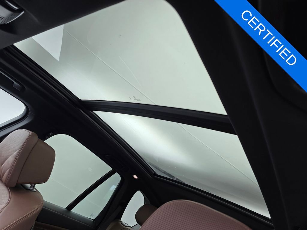 Certified 2024 BMW X5 sDrive40i w/ Premium Package RWD image 11