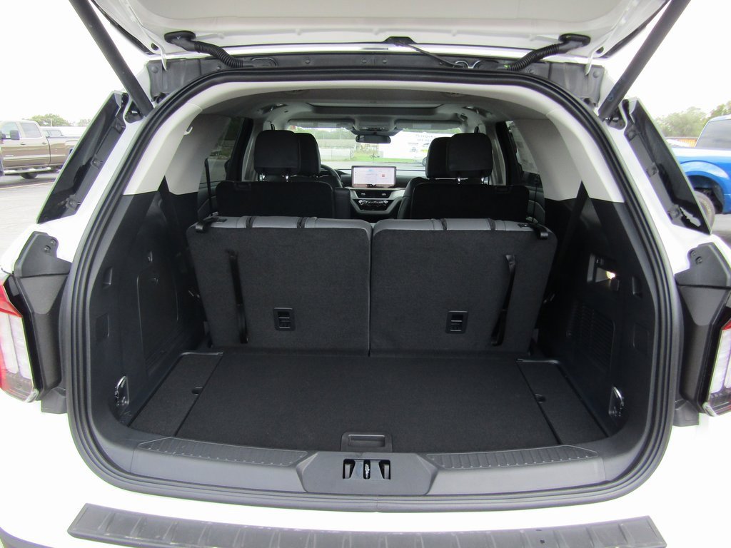 New 2025 Ford Explorer Active image 35