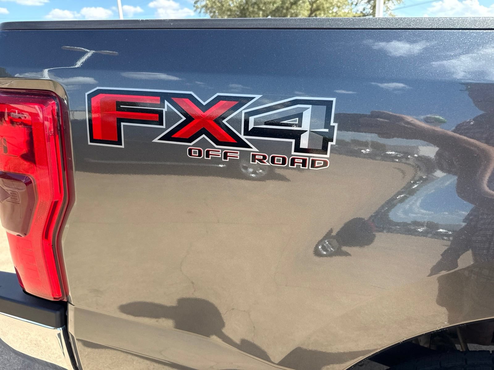 Used 2019 Ford F250 Lariat w/ Lariat Value Package AWD/4WD image 9
