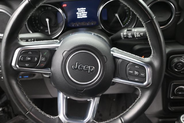 Used 2023 Jeep Wrangler Unlimited Sahara w/ Cold Weather Group AWD/4WD image 28