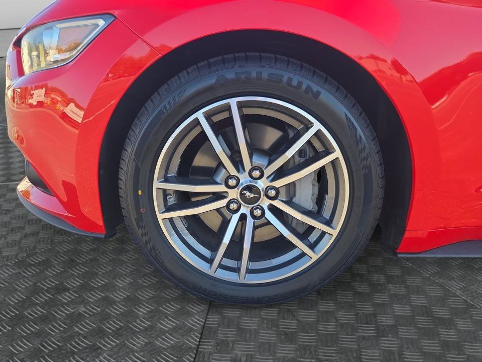 Used 2016 Ford Mustang GT Premium w/ Equipment Group 401A RWD image 31