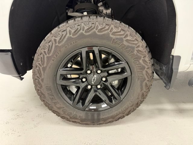 Certified 2025 Chevrolet Silverado 1500 Custom Trail Boss AWD/4WD image 17