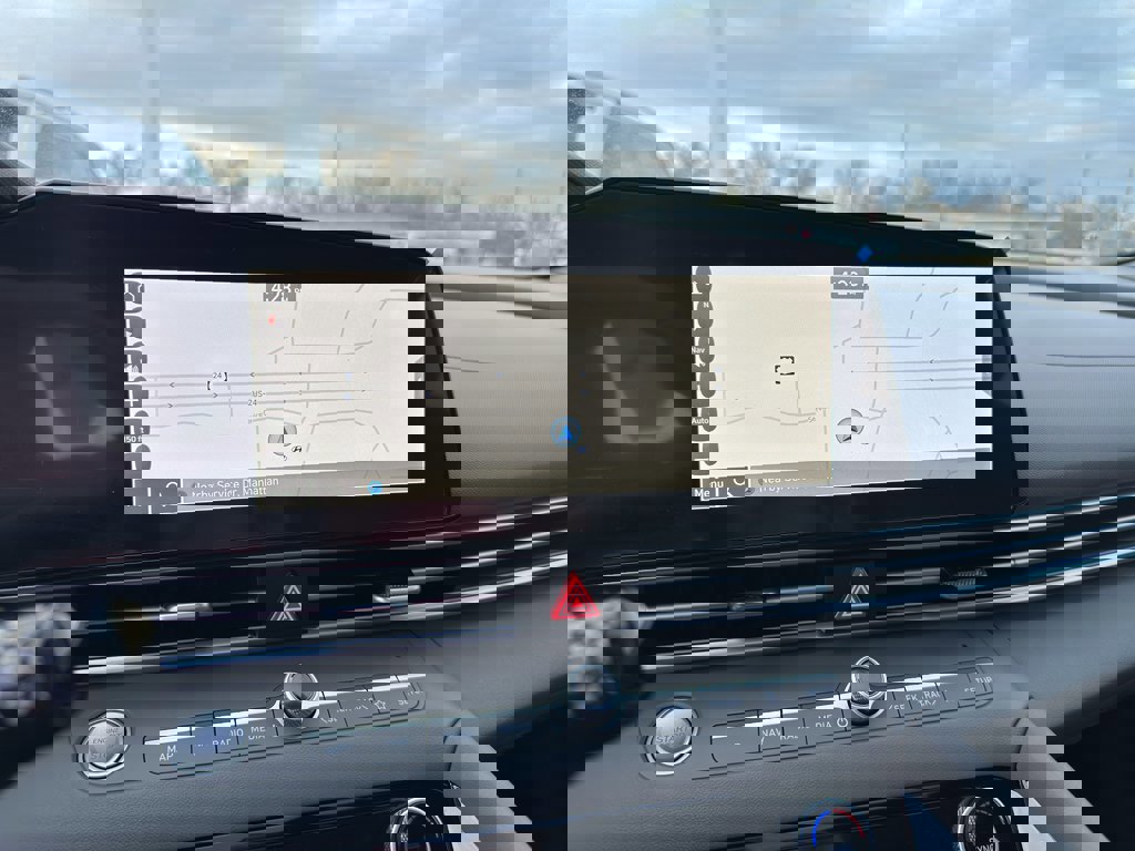 New 2025 Hyundai Elantra SEL image 20