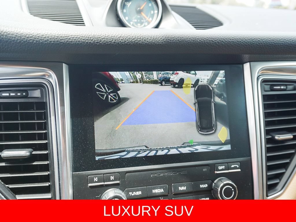 Used 2018 Porsche Macan AWD/4WD image 23