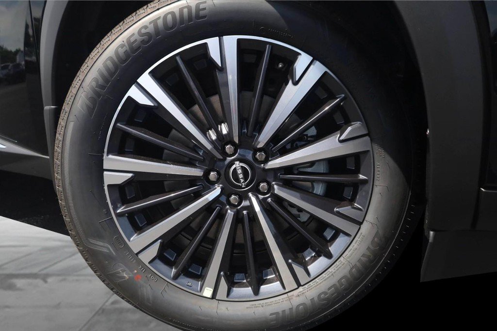 New 2026 Nissan Pathfinder Platinum AWD/4WD image 3