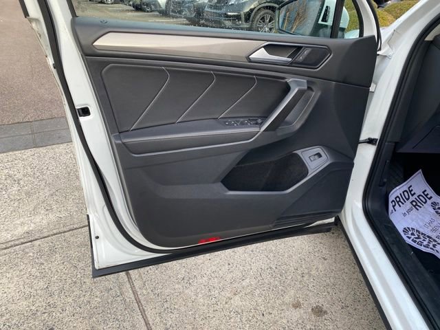 Used 2022 Volkswagen Tiguan SE image 18