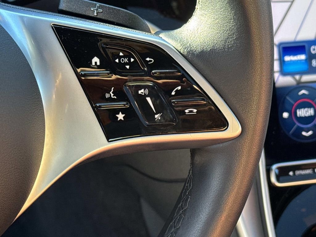 Used 2024 Mercedes-Benz C 300 Sedan image 24