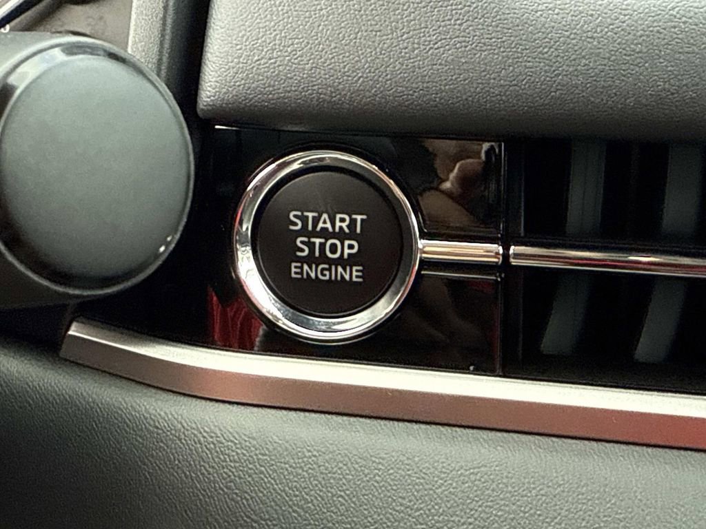 New 2026 Mitsubishi Outlander SE image 29