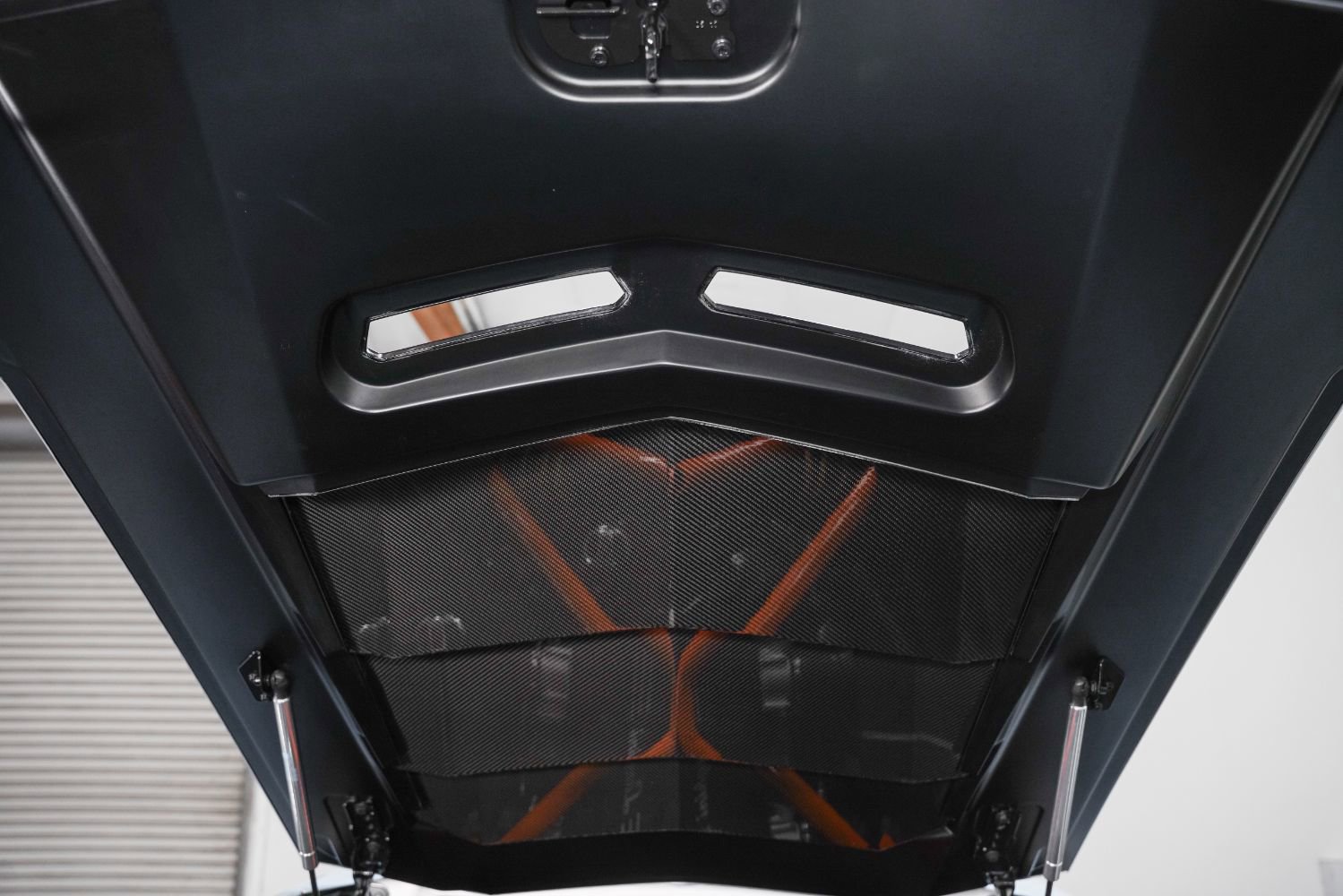 Used 2018 Lamborghini Aventador S image 48