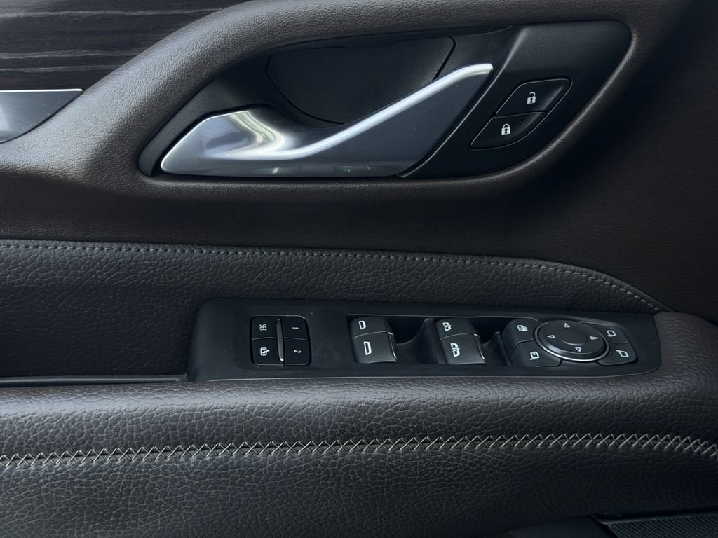 Used 2022 GMC Yukon Denali AWD/4WD image 23