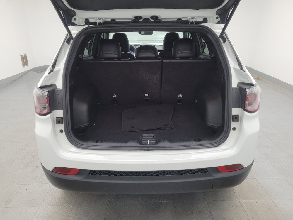 Used 2024 Jeep Compass Latitude image 29