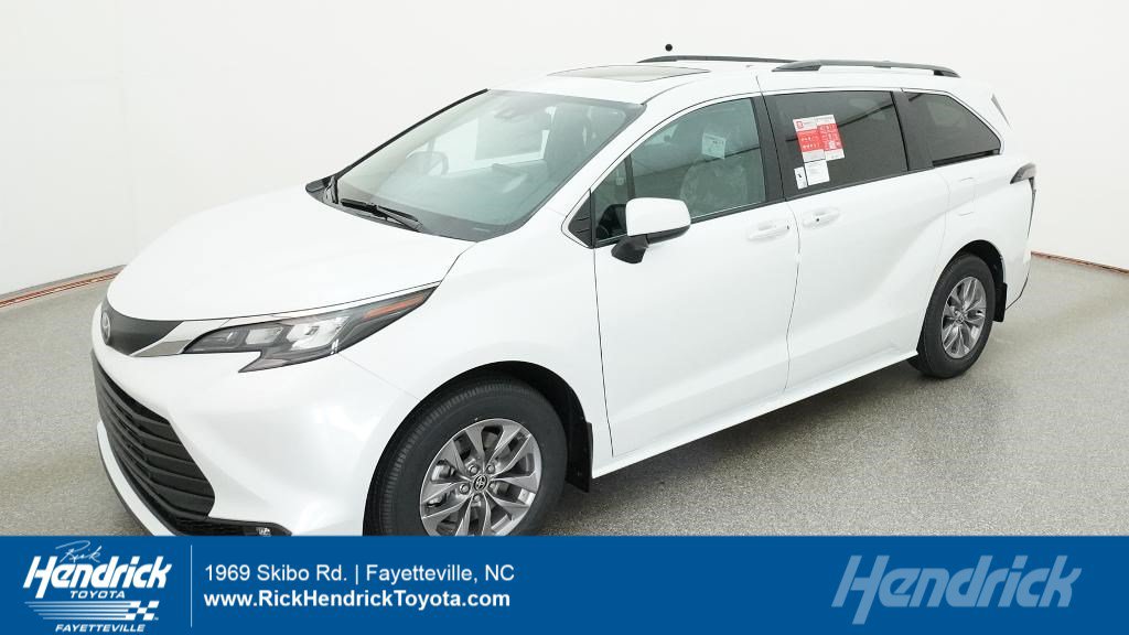New 2026 Toyota Sienna XLE FWD image 1