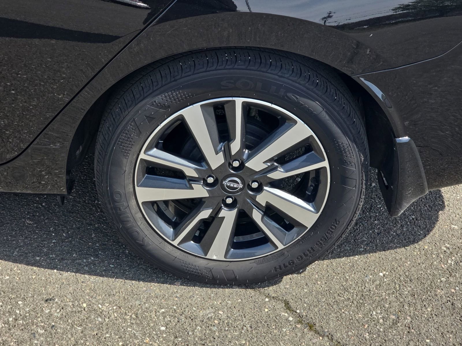 Used 2025 Nissan Versa S w/ S Plus Package image 36