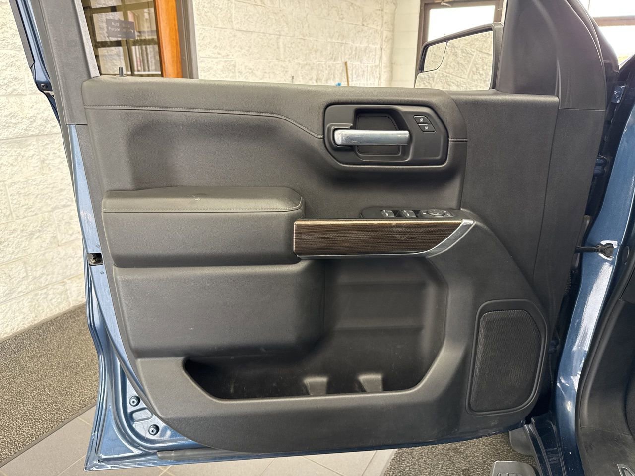 Used 2019 Chevrolet Silverado 1500 LT w/ All-Star Edition image 34