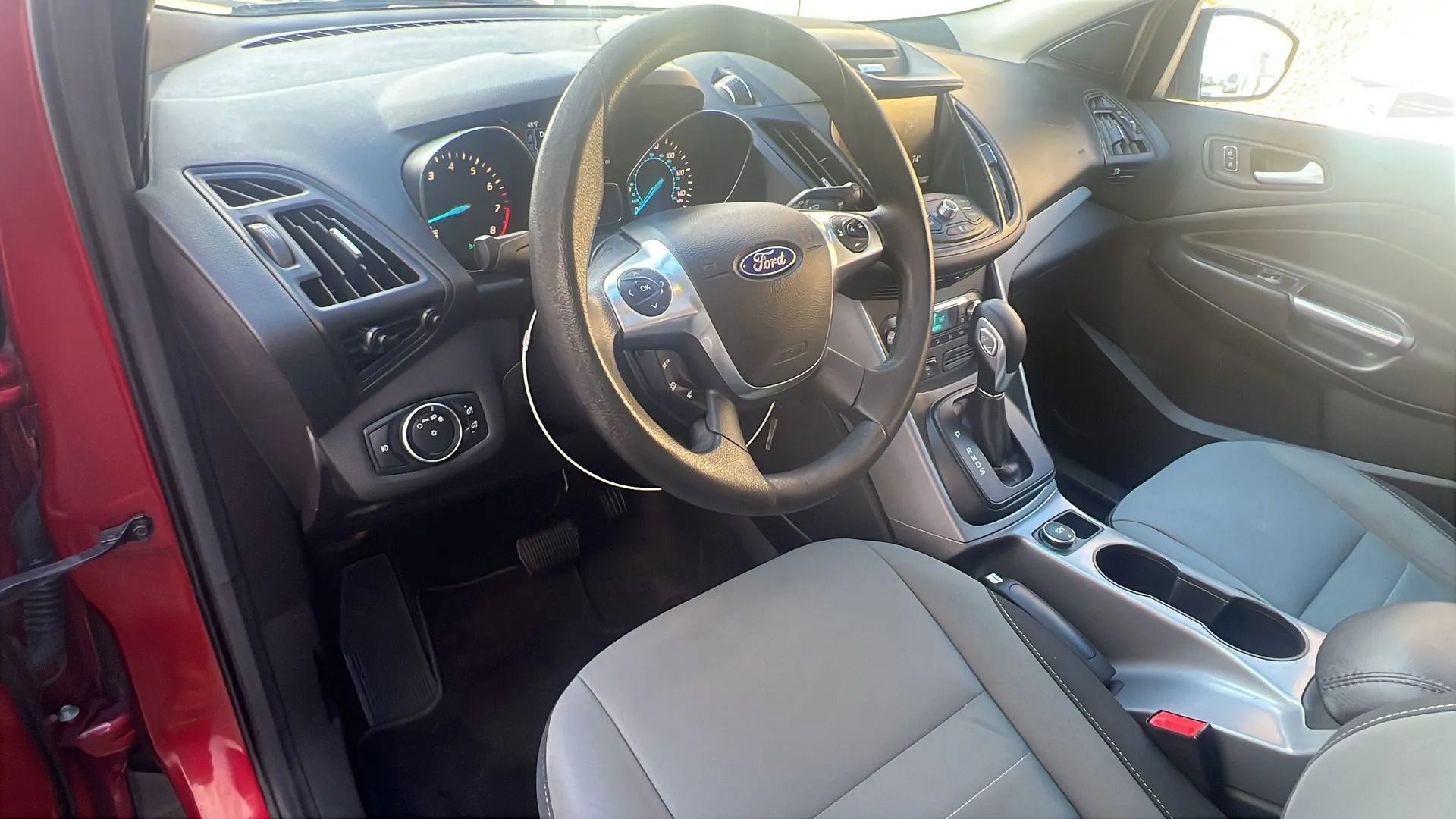 Used 2015 Ford Escape SE w/ Equipment Group 201A image 24