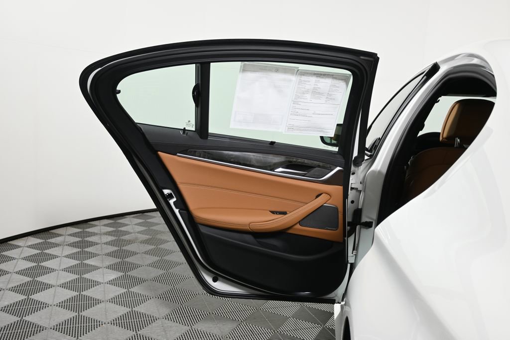 Certified 2023 BMW M550i xDrive M550i xDrive w/ Executive Package image 33