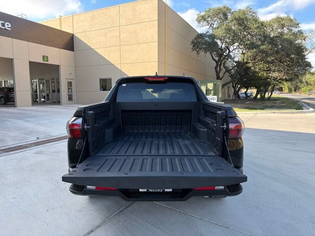 Used 2025 Hyundai Santa Cruz SEL FWD image 4