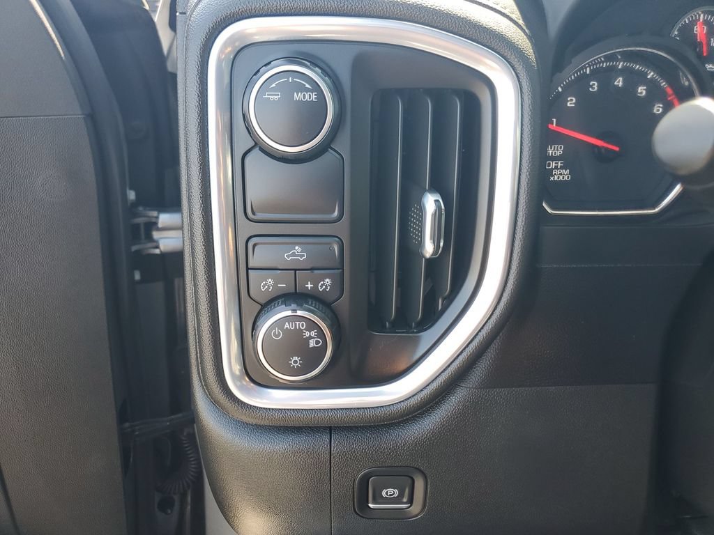 Used 2022 Chevrolet Silverado 1500 LT RWD image 17