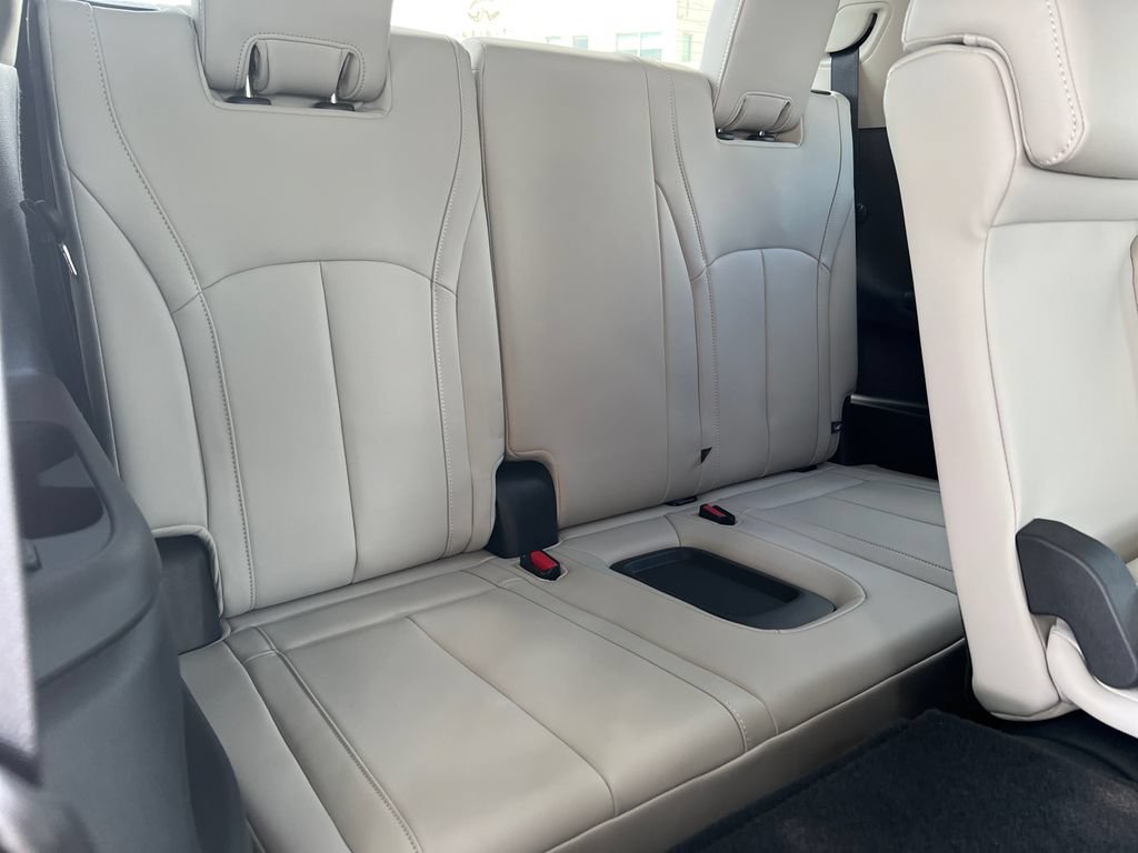 Certified 2026 INFINITI QX60 Luxe w/ Cargo Package FWD image 16