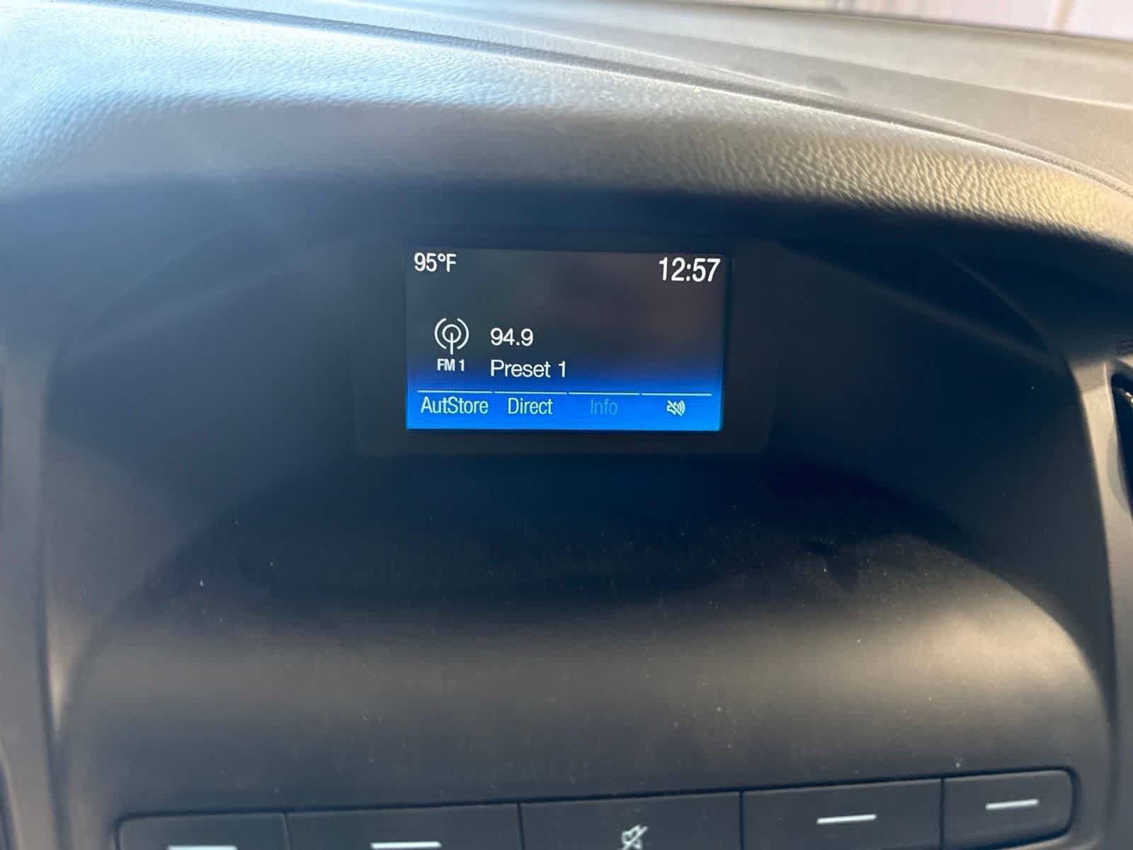 Used 2018 Ford Focus SE FWD image 26