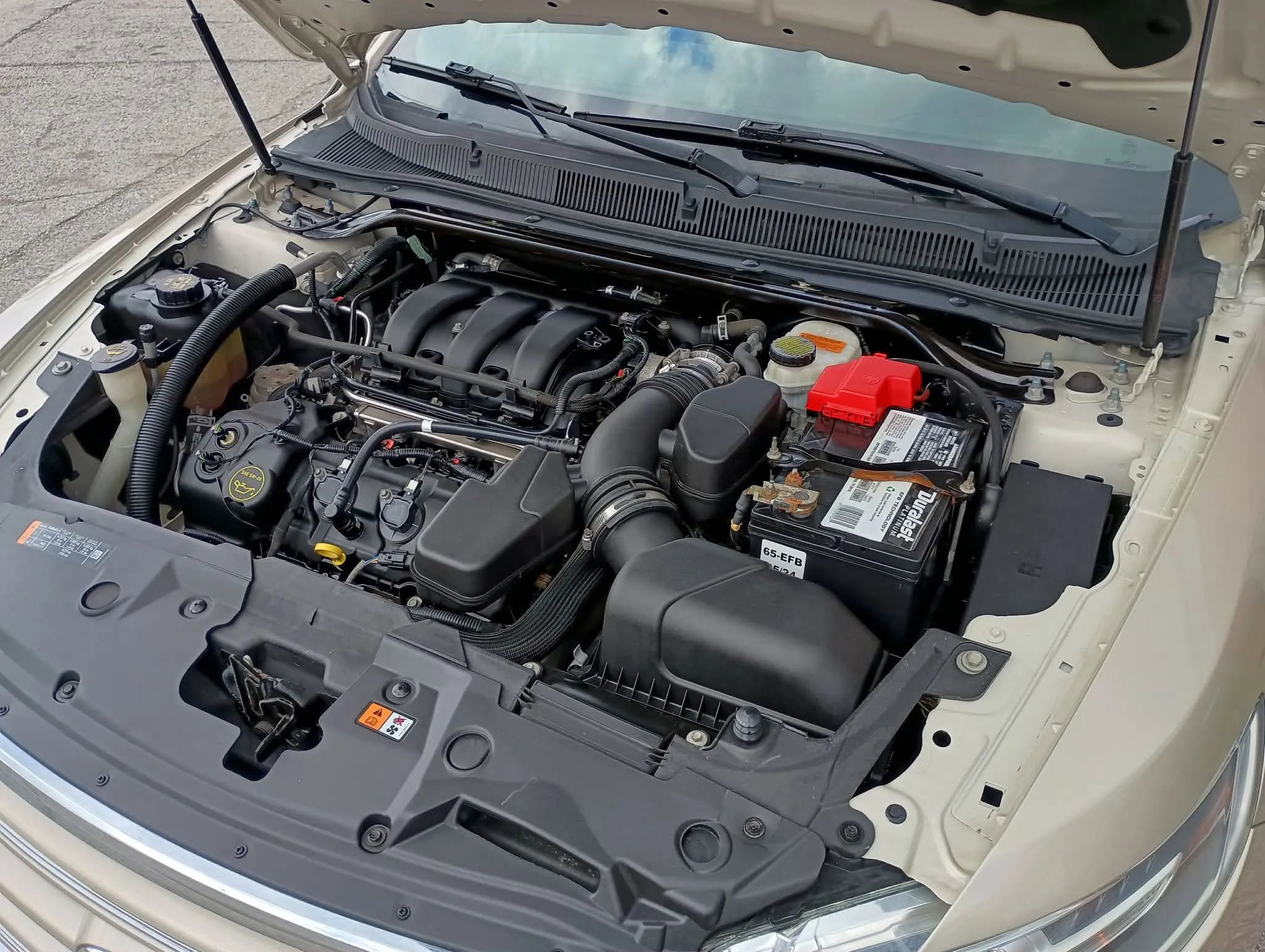 Used 2018 Ford Taurus Limited FWD image 9