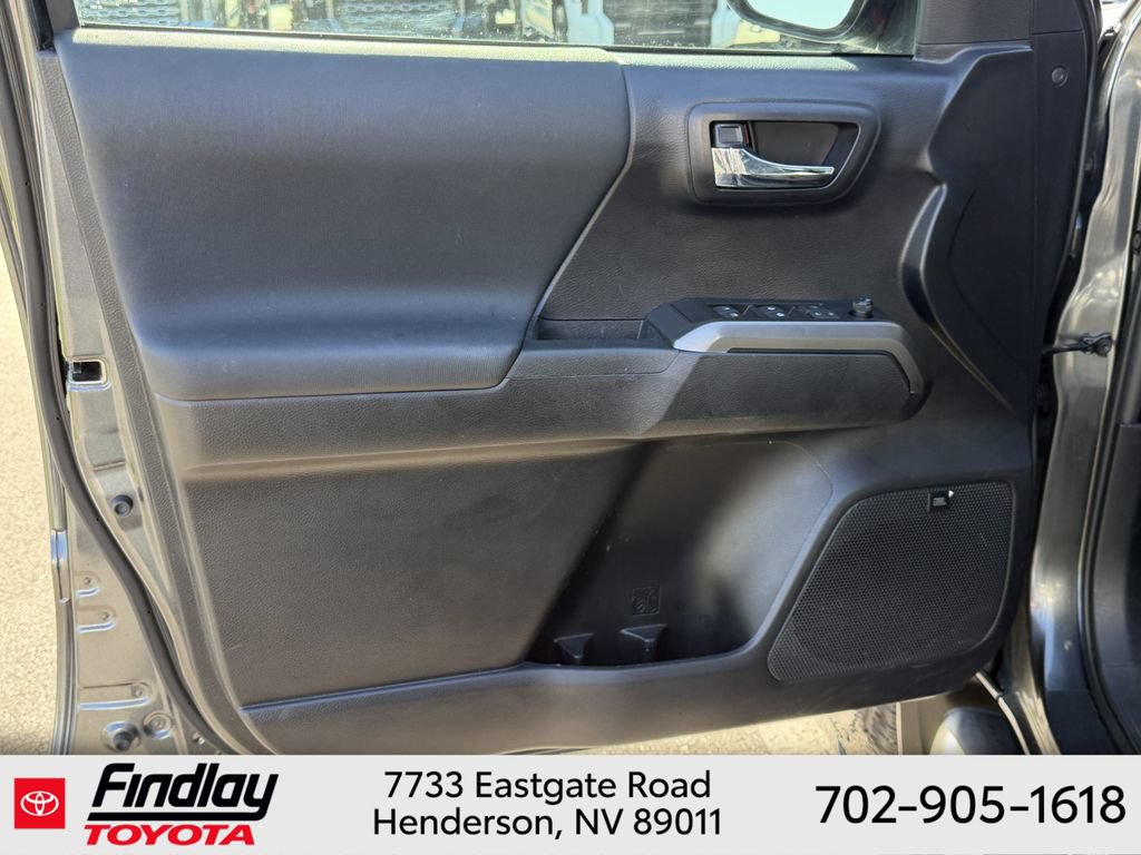 Certified 2020 Toyota Tacoma TRD Off-Road w/ TRD Premium Off Road Package AWD/4WD image 19