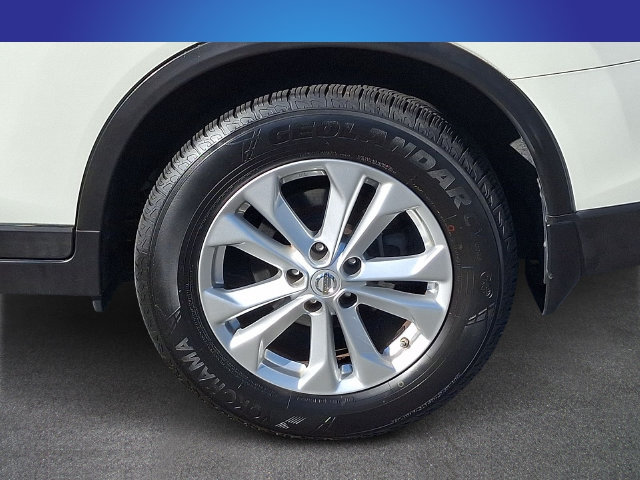 Used 2015 Nissan Rogue SV w/ SV Premium Package FWD image 7