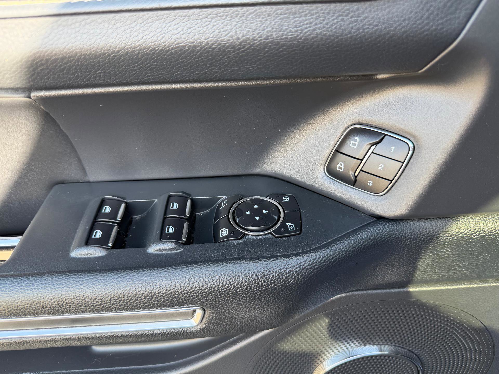 Used 2023 Ford Expedition Max XLT image 34