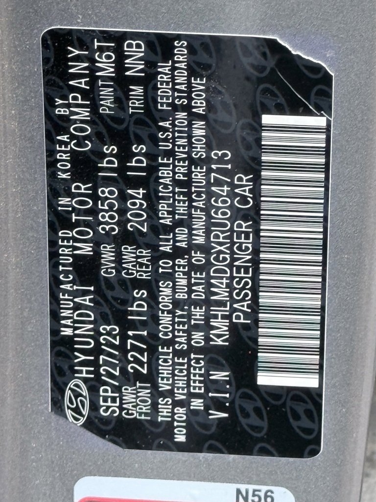 Certified 2024 Hyundai Elantra SEL image 32