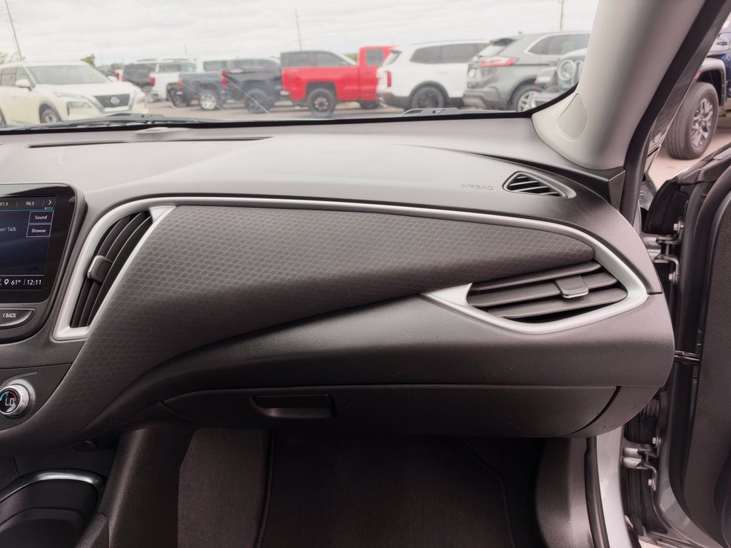 Used 2024 Chevrolet Malibu LT FWD image 16