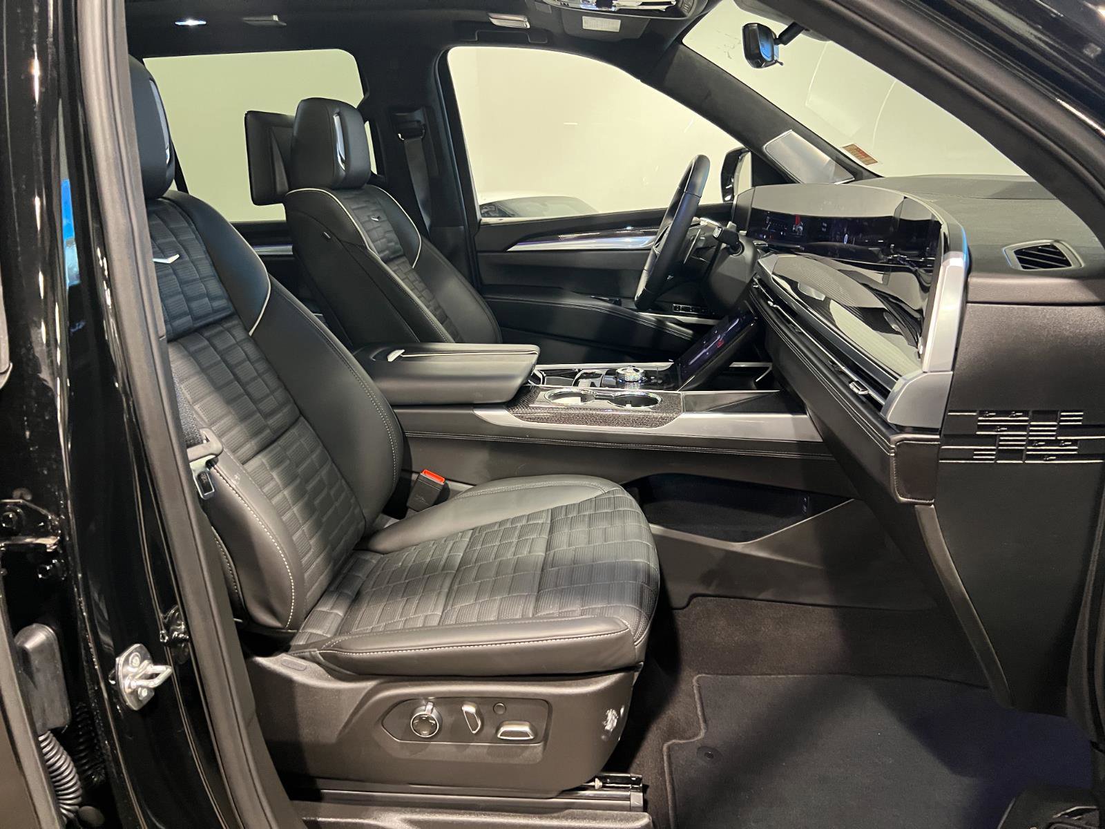 Used 2026 Cadillac Escalade V image 45