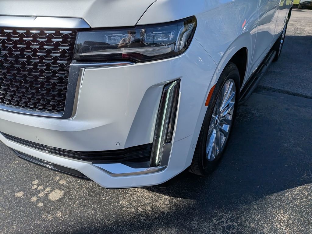 Used 2023 Cadillac Escalade ESV Premium Luxury w/ Performance Package image 9