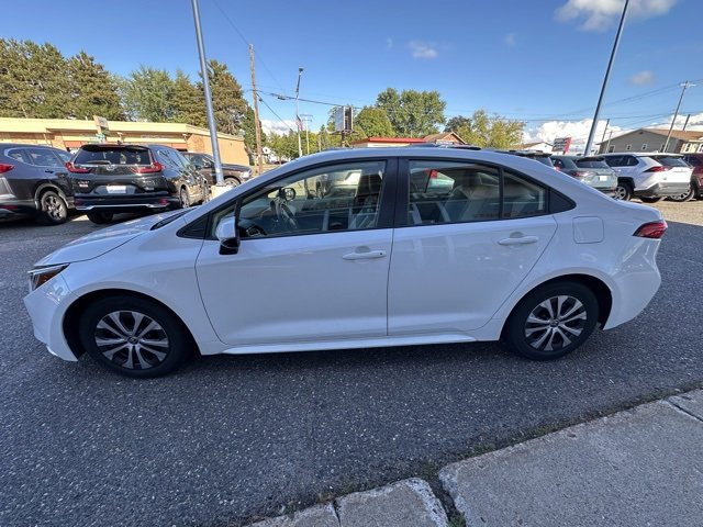 Used 2022 Toyota Corolla LE image 4