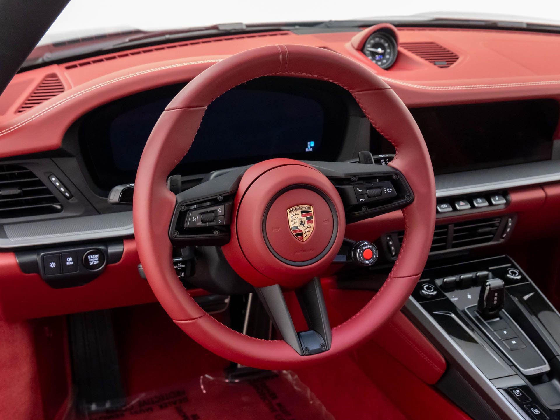 Certified 2025 Porsche 911 Carrera image 16