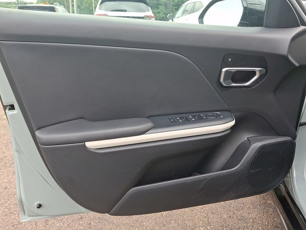 Certified 2025 Kia K4 GT-Line w/ GT-Line Sunroof Package FWD image 13