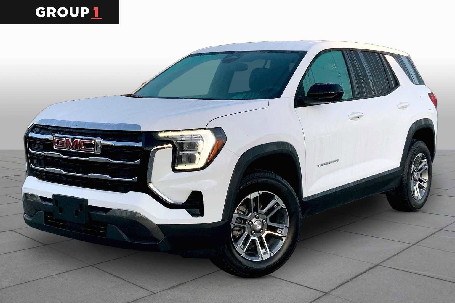 Used 2025 GMC Terrain Elevation image 1