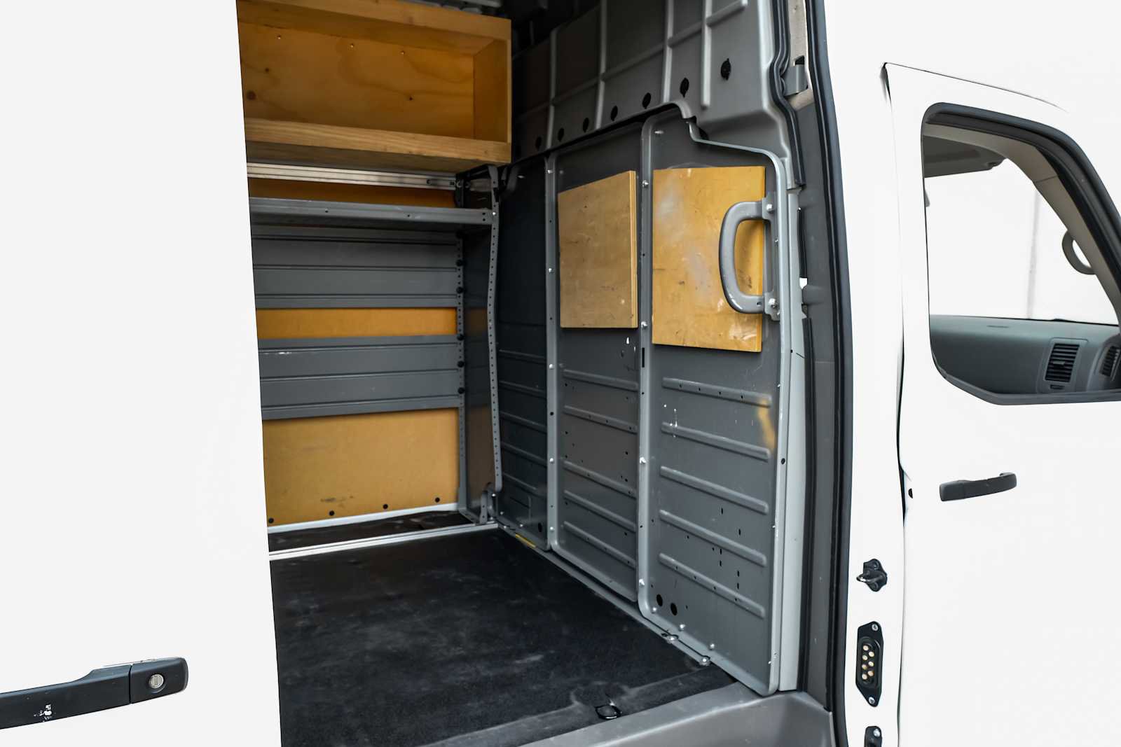 Used 2020 Nissan NV 2500 SV image 38