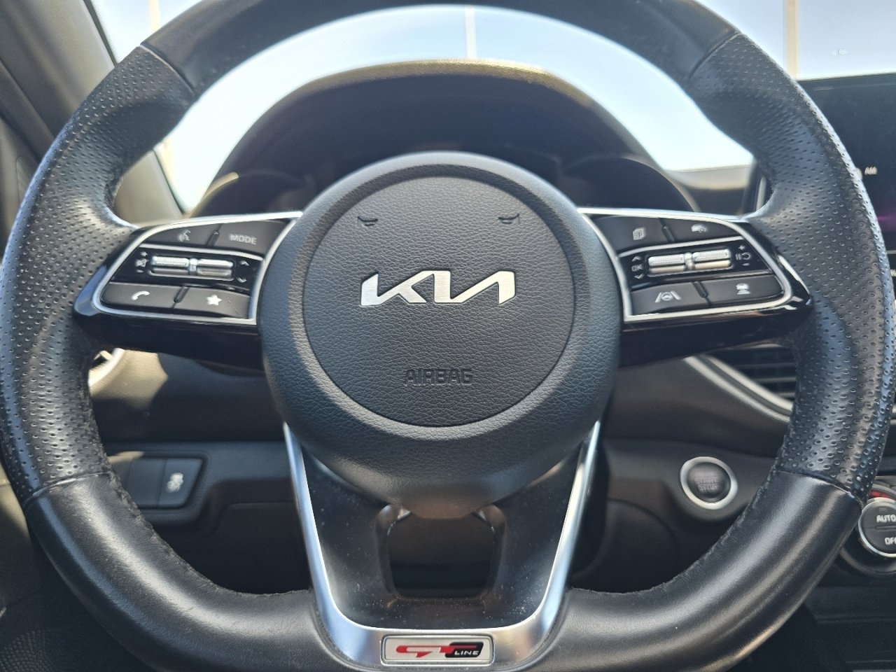 Used 2023 Kia Forte GT-Line w/ GT-Line Premium Package FWD image 29